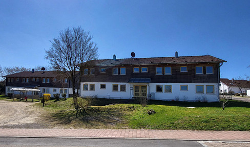 Zwei modernisierte Mehrfamilienhäuser mit insgesamt acht 3-Zimmer-Wohnungen in Kirchheim am Ries
