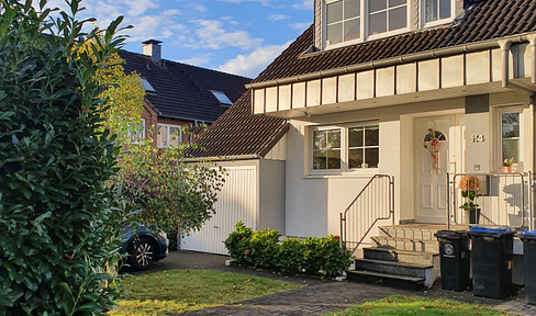 Free of commission: End terraced house in Langenfeld-Berghausen
