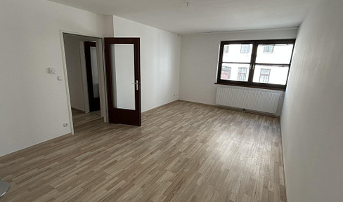 Gepflegte und helle 3-Zimmerwohnung, Bad/ WC neu, gute Lage Grenze 1170/1180