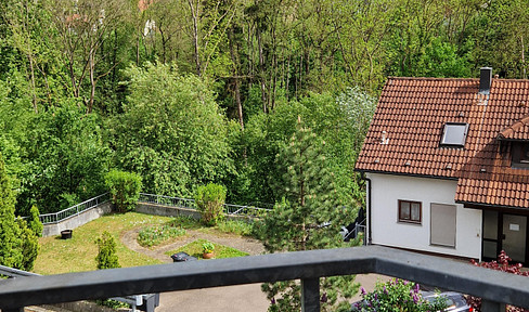 Exclusive 5.5-room top-floor apartment with 2 balconies