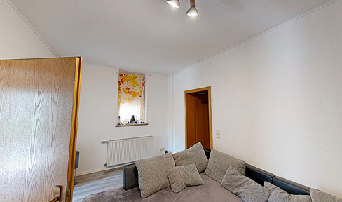 Wunderschöne, helle und renovierte 2-Zimmer Wohnung mit Küche