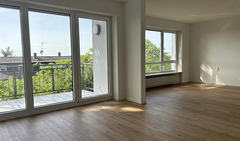 Erstbezug nach Sanierung / Helle 3-Zimmer-Wohnung mit Balkon