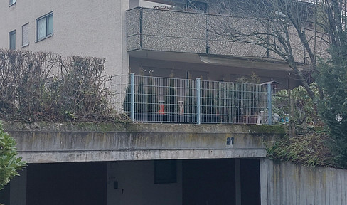 Großzügige, helle 3-Zimmer Wohnung mit Terrasse und Gartenanteil