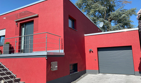 Freistehendes KFW55 Einfamilienhaus in Hattersheim (Stadt)