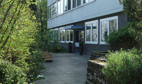 300m² Bürohaus im Grünen am Killesberg nahe Milaneo, großer Aussenbereich ideal für Kreative
