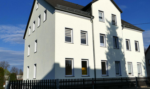 Newly renovated 2-room apartment with daylight bathroom incl. parking space
