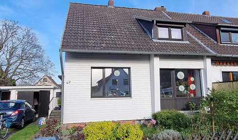 Semi-detached house with large sunny garden in 30627 Hannover Groß Buchholz