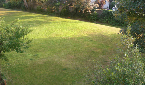 Helle 4-Zimmer Wohnung 105m² mit 2 Balkonen am Schmödelpark + Parkplatz