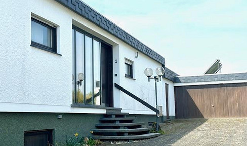 Well-maintained detached house with conservatory and granny apartment in Selters (Westerwald)