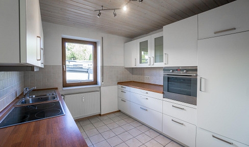 Well-kept 121 sqm semi-detached house with wonderful views