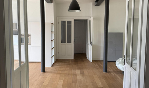 Einzigartige Wohnung mit Loft-Charakter im historischen Gebäude