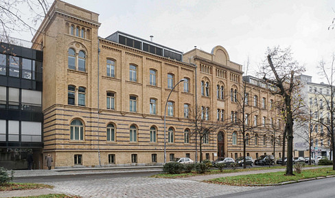 Einzigartige Wohnung mit Loft-Charakter im historischen Gebäude