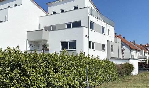 Modern 3-room apartment on the 1st floor with loggia in Walldorf