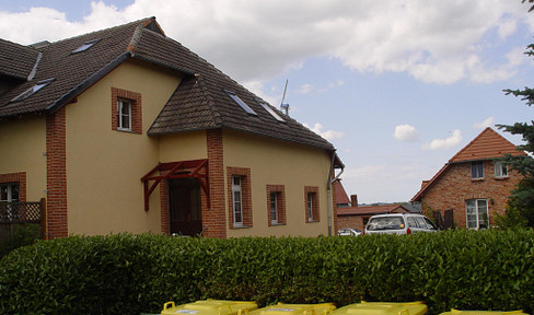 Cozy attic apartment, 2 rooms, 1st floor, located at Penzin 54, 18249. Size: 54 m².