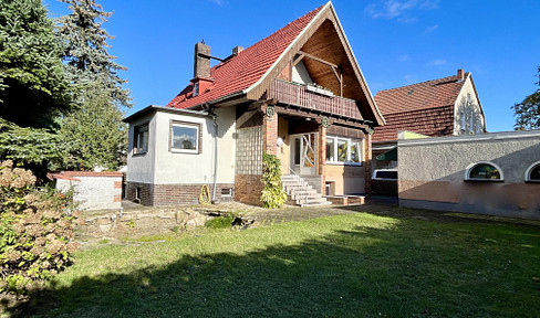 Detached | old building | solid | in need of renovation | 15 min to Prenzlauer Berg