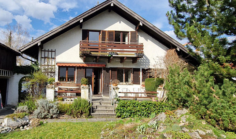 Central plot in Vaterstetten with detached house in need of renovation