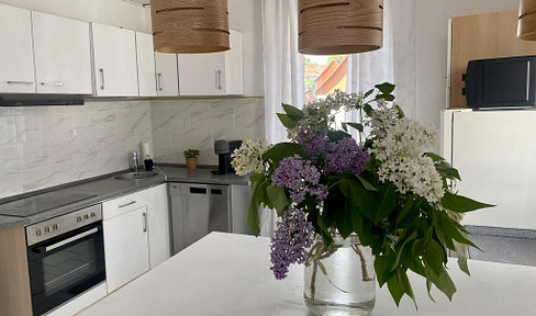 Arrive and feel at home: Bright, furnished 3-room apartment