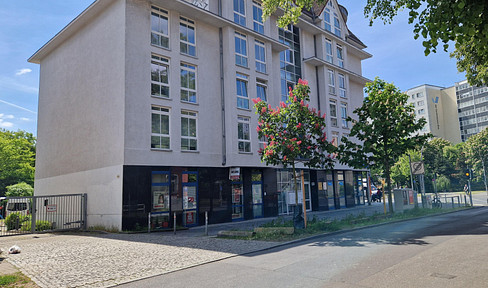 5,2% Rendite, Berlin-Friedrichsfelde, sanierte 1 Zi Wohnung, 40m², neues Bad und EBK, Parkett