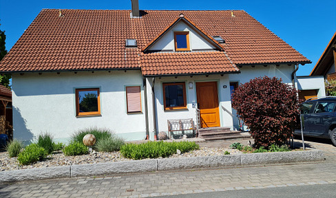 High-quality detached house in Roßtal without commission