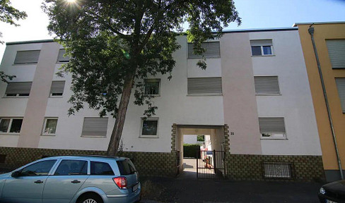 Newly renovated 2 1/2 room apartment near S - Bahn station OF Ost