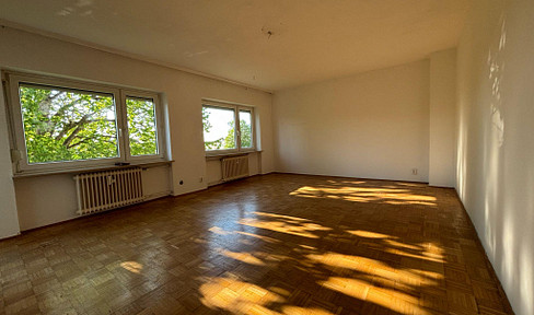 Schöne 4 Zimmer Wohnung in gepflegtem MFH