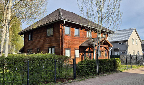 Living surrounded by forest and nature with excellent connections to Berlin