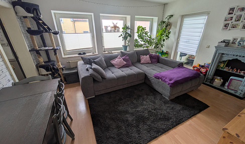 Beautiful, large and freshly renovated apartment with balcony, kitchen