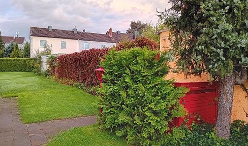 House with garage and large garden in a quiet location