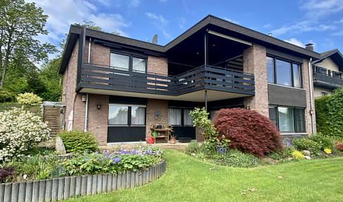Prestigious detached EFH with integrated double garage in Stolberg