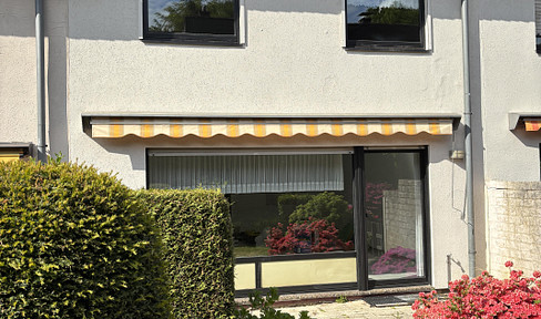 Stilvolles Reihenhaus mit Einliegerwohnung im DG in Heiligenhaus, von privat