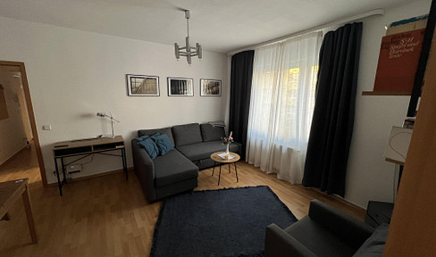 Freshly renovated, bright 2-room apartment in a central location - 61 m²