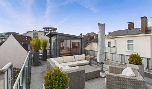 Attraktive Penthouse Wohnung mit Dachterrasse und Sauna in der Innenstadt