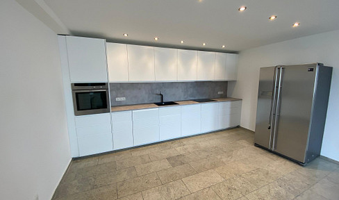 Exclusive 5-room apartment with large terrace for rent in Friedberg