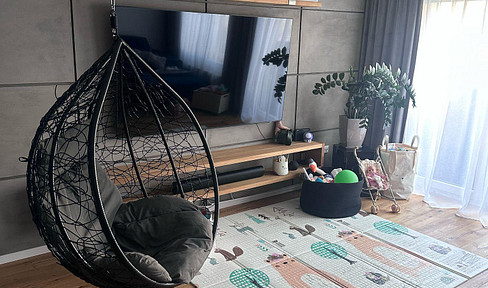 5-room maisonette apartment with balcony and double garage