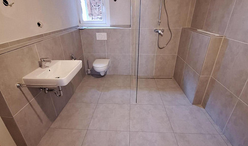 Spacious and well-kept 8-room courtyard apartment with inner courtyard in Groß-Umstadt/ Kleestadt