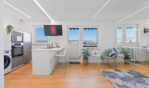 Stylish studio penthouse with far-reaching views and returns