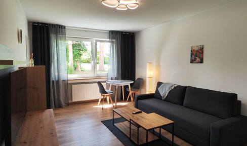 First occupancy after refurbishment: Fully furnished tasteful 1-room ground floor apartment with walk-in wardrobe. Interior fittings