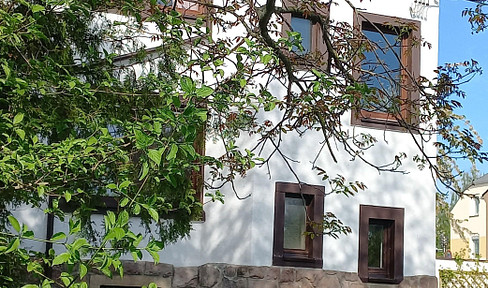 STILVOLLE VILLA FÜR IHR TRAUMLEBEN – FRISCH RENOVIERT