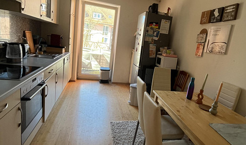 Laim - S-Bahn: Bright and spacious 2-room apartment for rent in a friendly shared living arrangement.