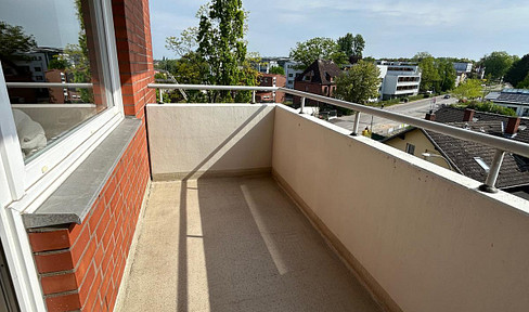 Ab 01.06.2025 Super geschnittene Wohnung mit Fahrstuhl, 2 Min. von der S-Bahn entfernt