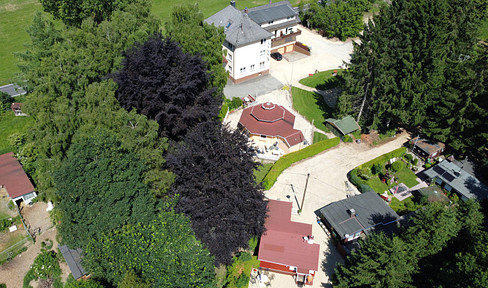 Stand-alone location 5,000-50,000 m2 Apartments(11) Holiday homes(3) Log cabin restaurant Building plots