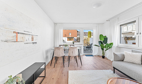 Available immediately: Lots of space & possibilities: Two-family house with expansion reserve in Gerlenhofen