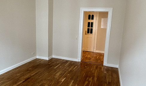Stylish & beautiful, first occupancy after renovation/refurbishment, parquet flooring, stucco, daylight bathroom, EBK