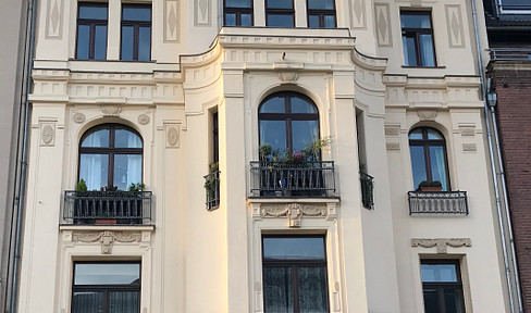 Großzügige 4 Zimmerwohnung in City-Lage