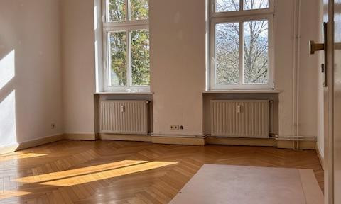 Shared flat room seeks nice tenant