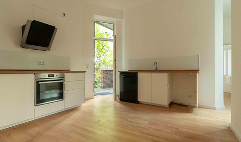Ready to move in with ecological lime plaster & private garden area