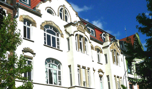 In Staden for the discerning couple: representative Art Nouveau style with large sun terrace