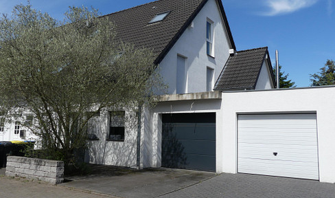 Luxurious detached house with garage Kohlrauschweg 85