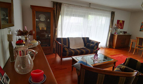 Light-flooded furnished 3-room apartment in prime location
