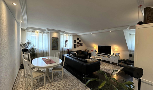 !! FREE OF COMMISSION !!! Attractive 3-room apartment with cellar room and parking space